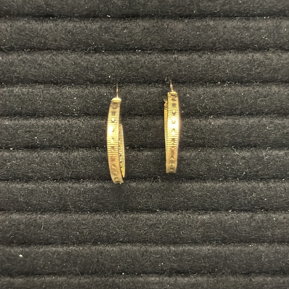 18K Saudi Gold  Earrings Hoops - Picture 3 of 4